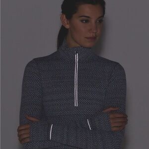 Lululemon Half Zip – Women’s Size 6